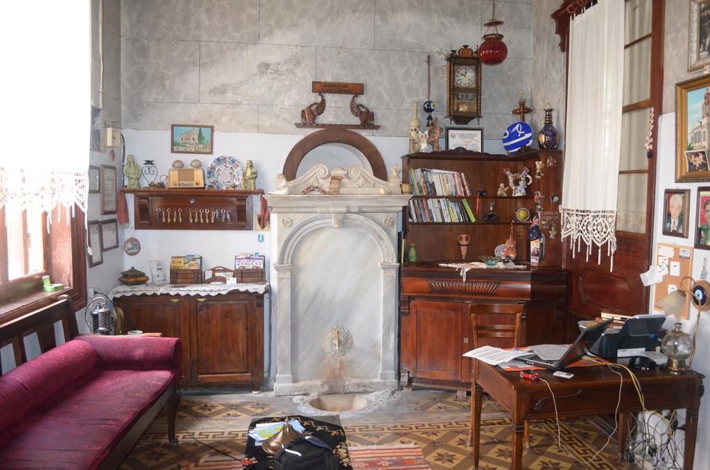 Bonjour Pension Ayvalı Εξωτερικό φωτογραφία